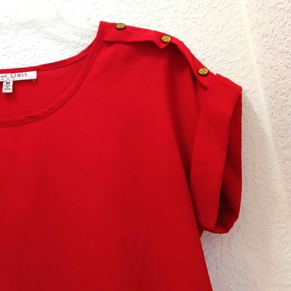 Top with gold buttons - Picture 2 of 4